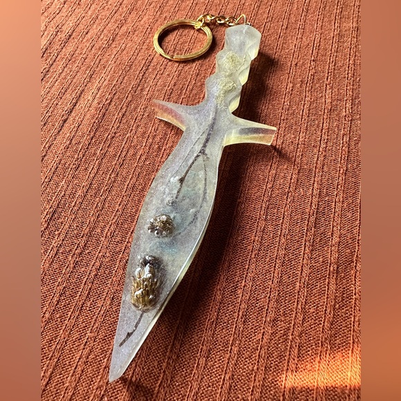 Pretty handmade witchy moon phases thistle and moss resin dagger keychain 💜🗡️ - Picture 5 of 10